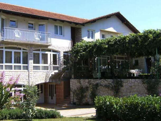 فندق Pansion Pero Elez Međugorje المظهر الخارجي الصورة